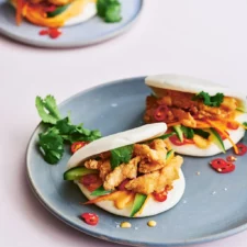 Crispy Chicken Bao Buns-image