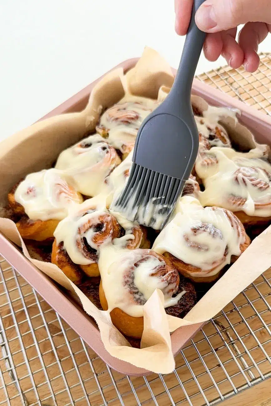 Easy no yeast cinnamon scrolls cream cheese glaze