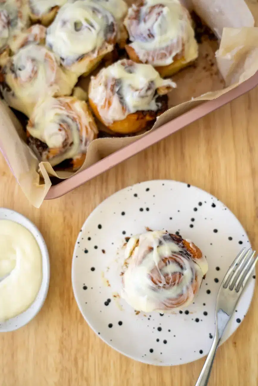Easy no yeast cinnamon scrolls recipe